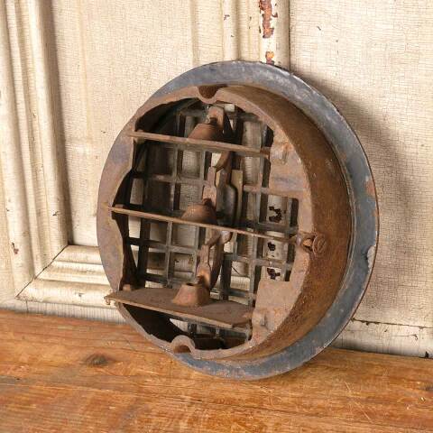 #52643 Salvaged Antique Round Cast Iron Heat Grate image 3