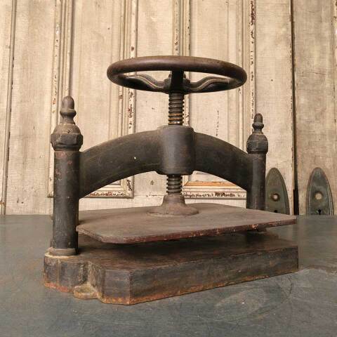 #52858 Antique Cast Iron Manual Turn Book Press image 4