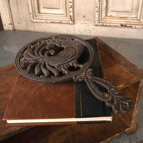 #52869 Large Vintage Cast Iron Rooster Trivet image 5