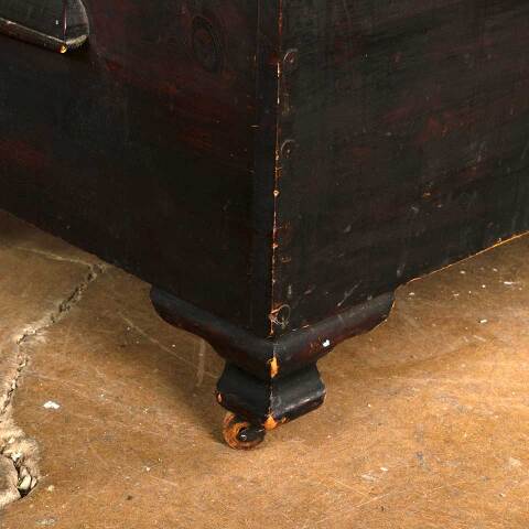 #53639 Antique Wood Cedar Chest with Casters image 3