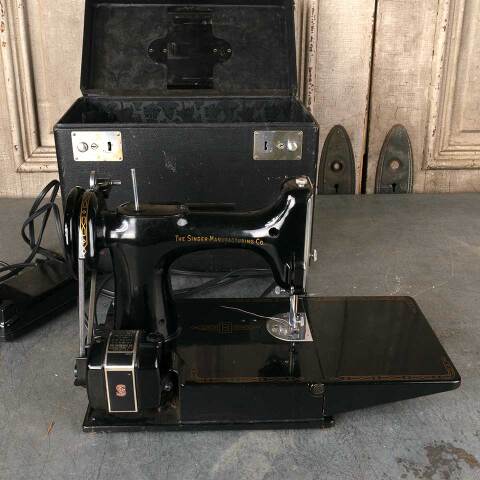 #54144 Vintage Singer Sewing Machine image 5