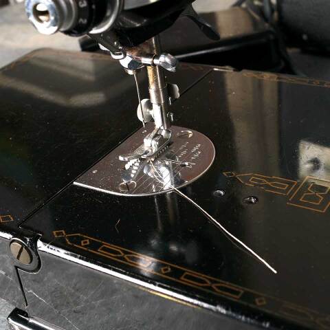 #54144 Vintage Singer Sewing Machine image 7