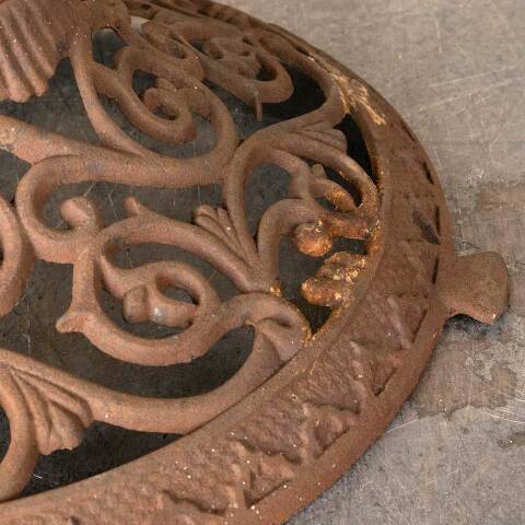 #54542 Ornate Antique Cast Iron Parlor Stove Topper image 3