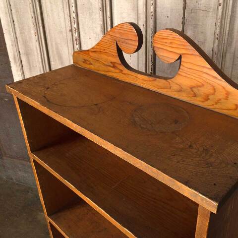 #54843 Vintage Pine 4 Shelf Bookcase w/ Pediment image 4