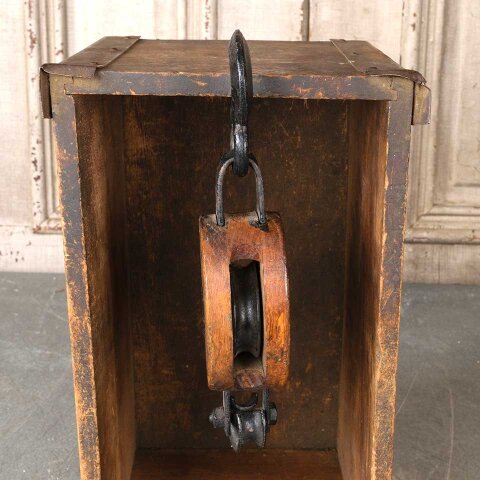 #54916 Antique U-W Wood & Metal Barn Pulley image 4