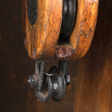 #54916 Antique U-W Wood & Metal Barn Pulley image 5