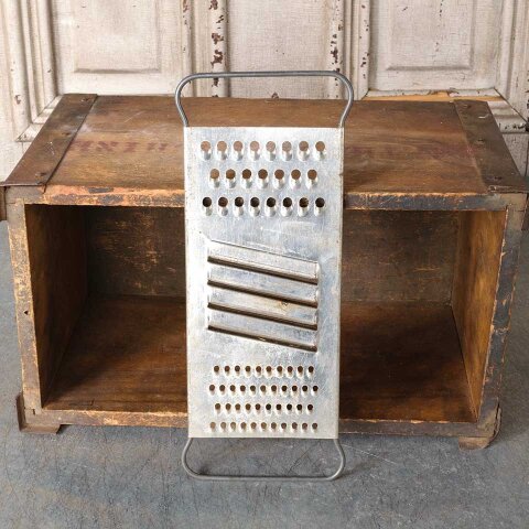 #55087 Vintage Metal Handheld Food Grater image 2