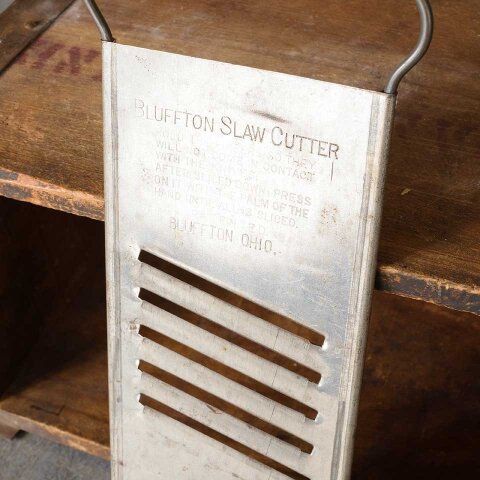 #55089 Vintage "Bluffton Slaw Cutter" Food Grater image 3