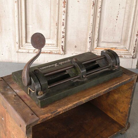 #55487 Antique Metal Paper Hole Punch image 4