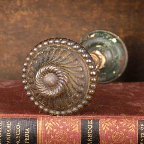 #55559 Antique Brass Corbin Colonial Doorknobs Set image 3