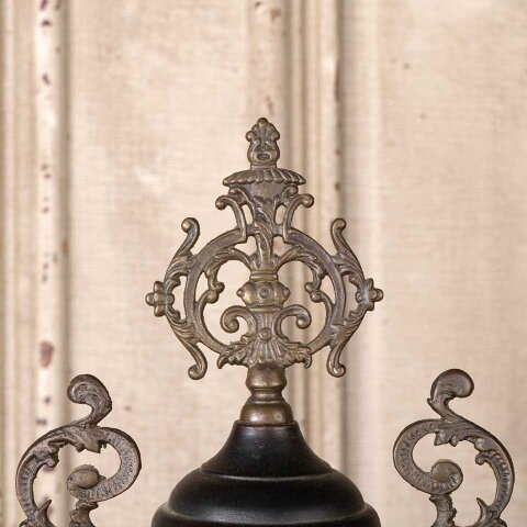 #55568 Ornate Antique Cast Iron Parlor Stove Topper image 2