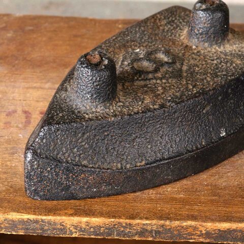 #55581 Antique Cast Iron Sad Flat Iron image 5
