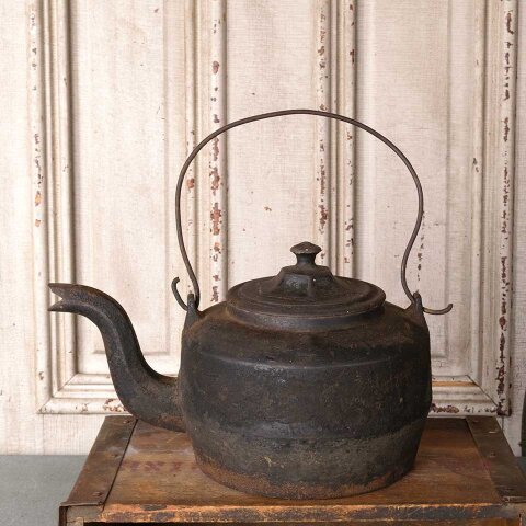 #55582 Antique Cast Iron Stove Kettle image 2