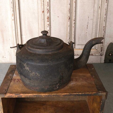 #55582 Antique Cast Iron Stove Kettle image 6