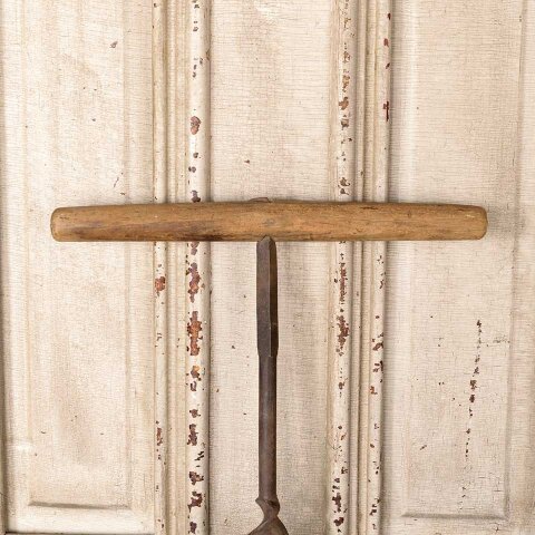 #55590 Antique Iron & Wood Hand Auger image 4