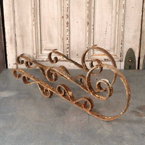 Set of 2 Antique Wrought Iron Wall Brackets