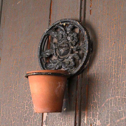 #55897 Vintage Cast Iron Wall Mount Planter Holder image 6