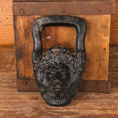 #55912 Cast Iron Lion Garden Urn Planter Handle image 2