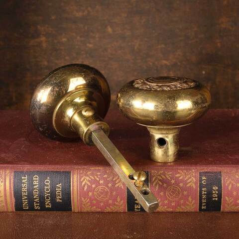 #7821 Antique Ornate Brass Doorknobs Hardware image 5